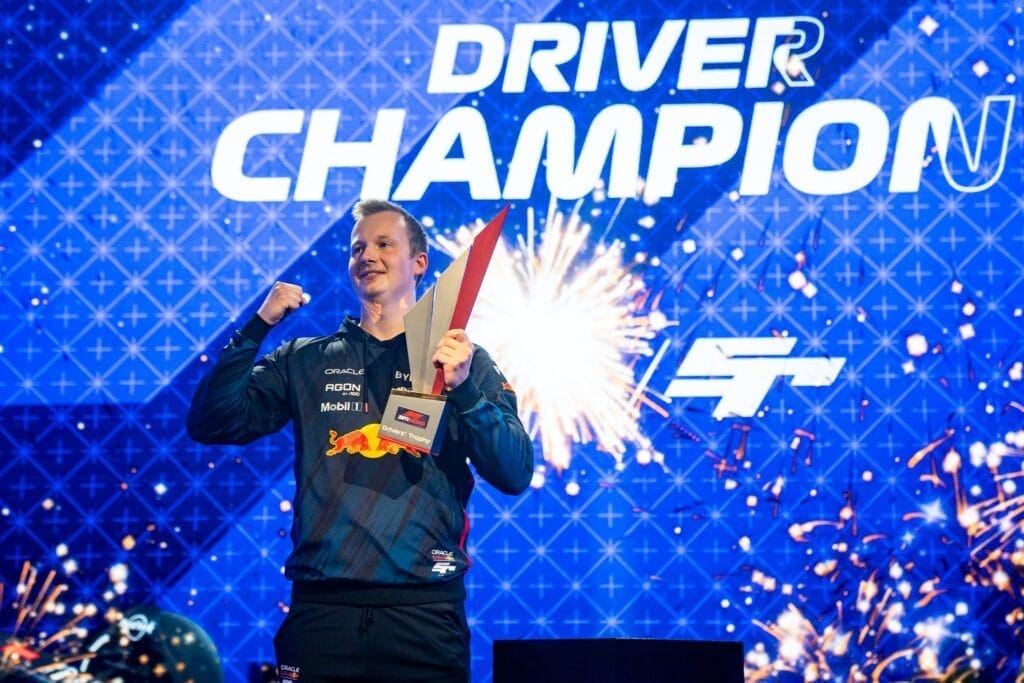 F1 Sim Racing World Championship vittoria di Rasmussen